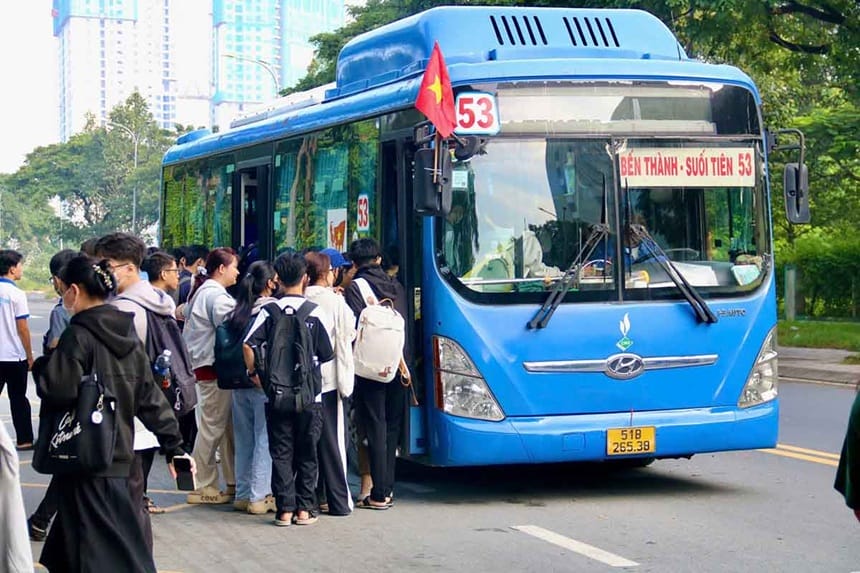 Những lưu ý quan trọng dành cho hành khách sử dụng dịch vụ xe bus công cộng