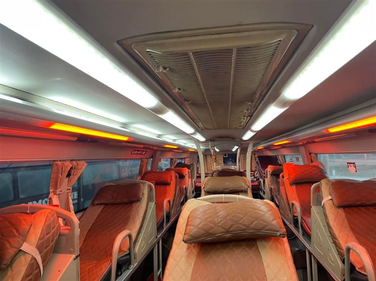 Nội thất cabin giường nằm sang trọng trên xe limousine Lộc Thuỷ