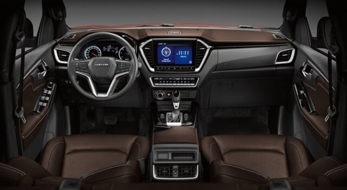 Nội thất Isuzu D-Max bọc da cao cấp, mang đến sự thoải mái