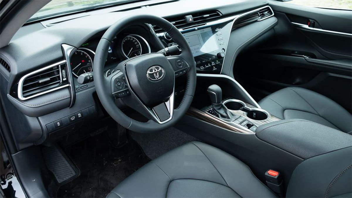Nội thất sang trọng của Toyota Camry 2019