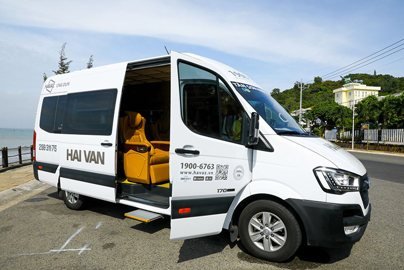Nội thất sang trọng của xe limousine Hải Vân đi Vũng Tàu