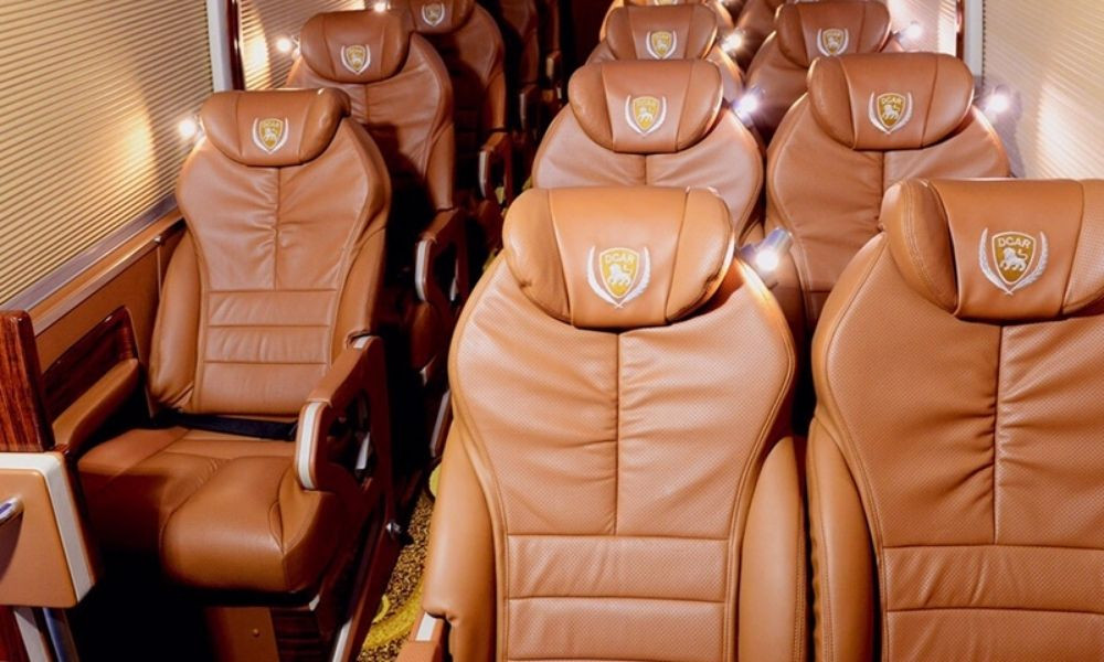 Nội thất sang trọng của xe Limousine Thịnh Phát - Tuấn Anh cho chuyến đi Măng Đen