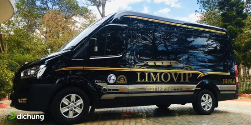 Nội thất sang trọng của xe Limousine trên tuyến đường Phan Thiết đi sân bay