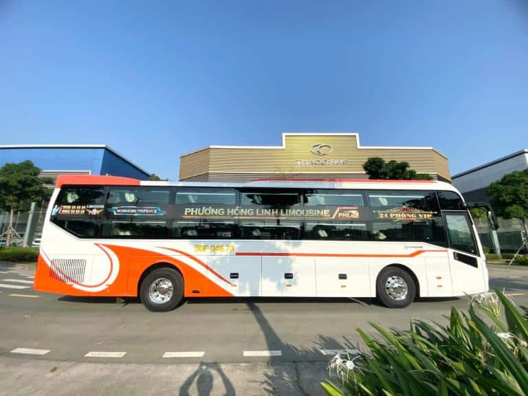Nội thất tiện nghi bên trong xe Phương Hồng Linh tuyến Sài Gòn Buôn Ma Thuột