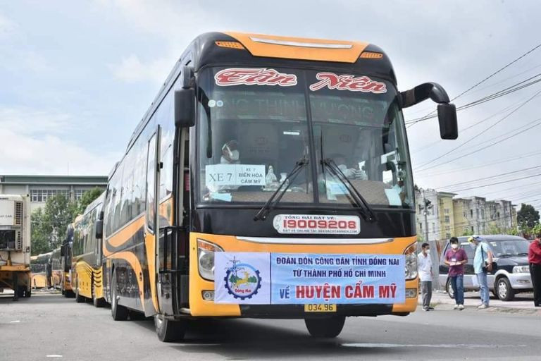 Nội thất tiện nghi bên trong xe Tân Niên