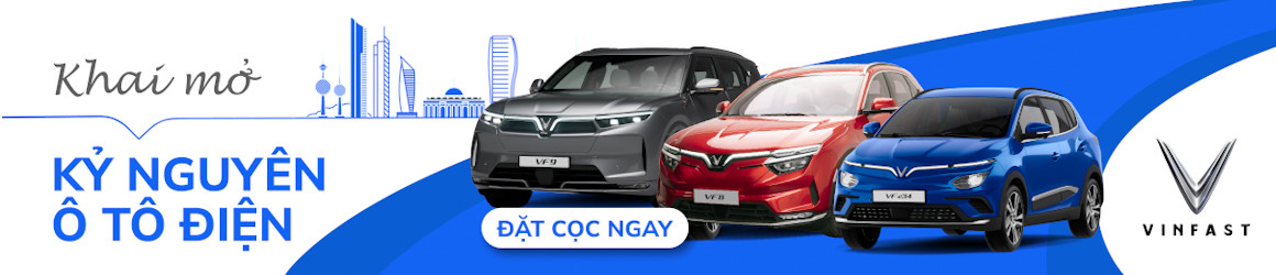 Nội thất và màn hình trung tâm của VinFast VF 8, thể hiện công nghệ xe điện hiện đại