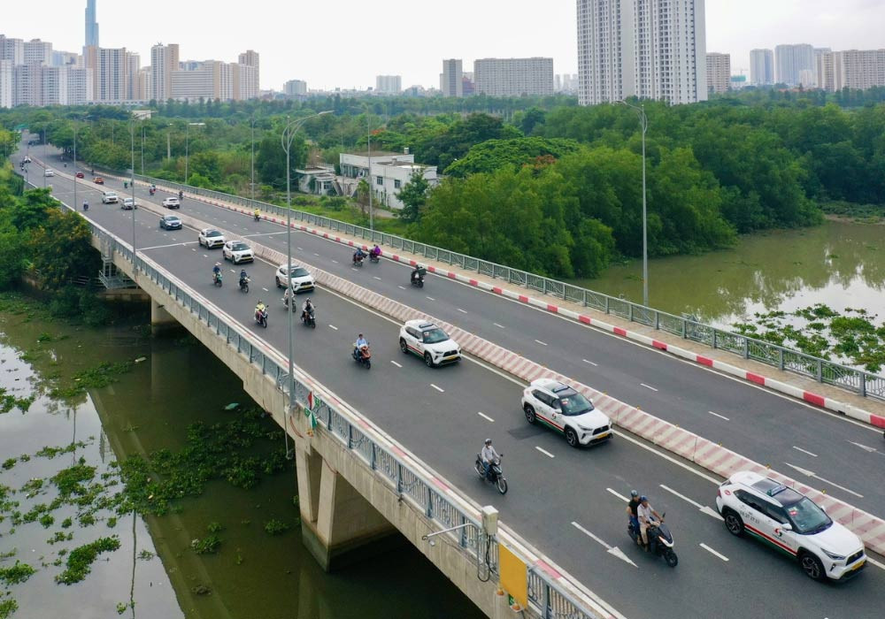Nội thất và ngoại thất các dòng xe taxi Vinasun hiện đại tại Bình Thuận