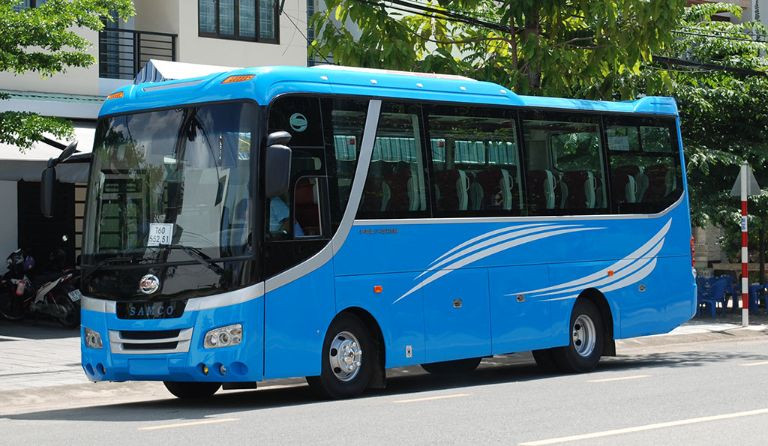 Nội thất xe Cúc Phương với ghế ngồi tiện nghi và sạch sẽ