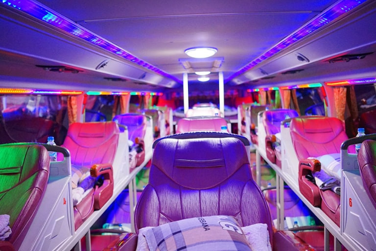 Nội thất xe giường nằm tiện nghi phục vụ khách tuyến Hà Giang Mèo Vạc