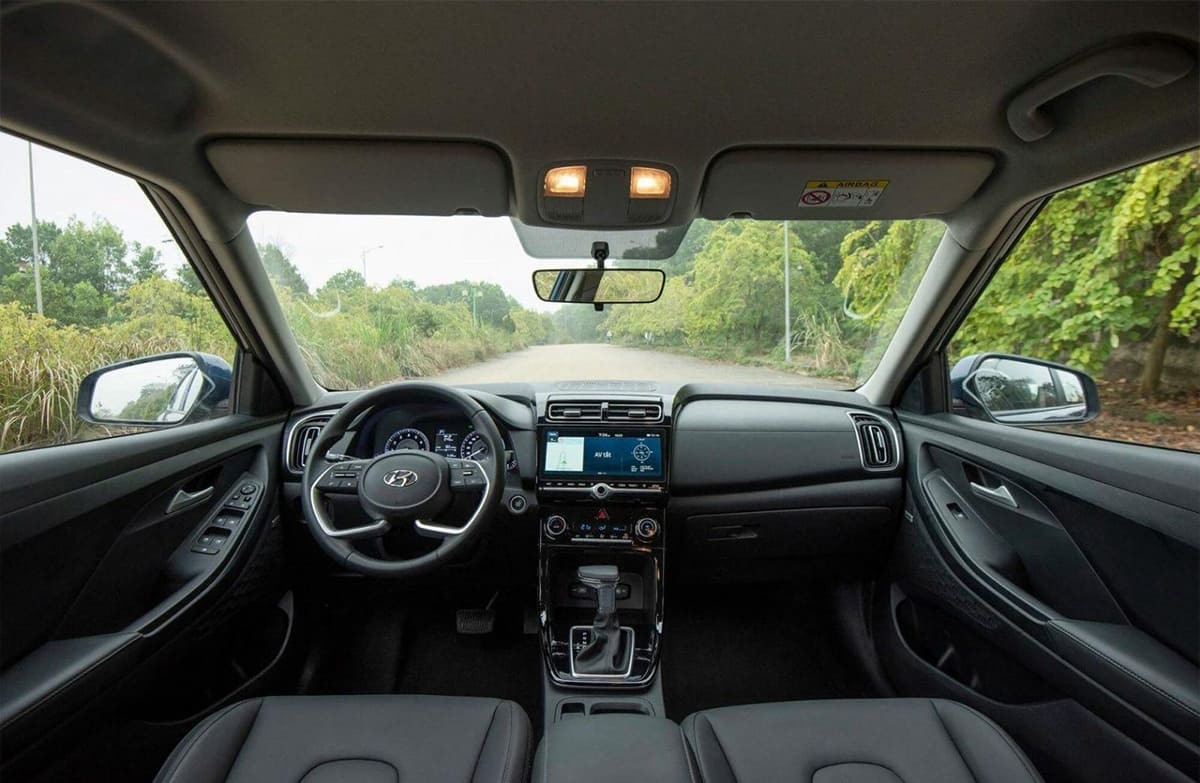 Nội thất xe Hyundai Creta 2021 với màn hình giải trí lớn