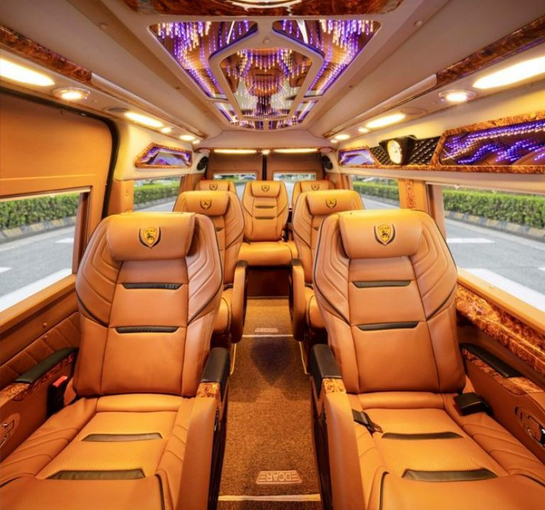 Nội thất xe Limousine của Tuấn Kiệt