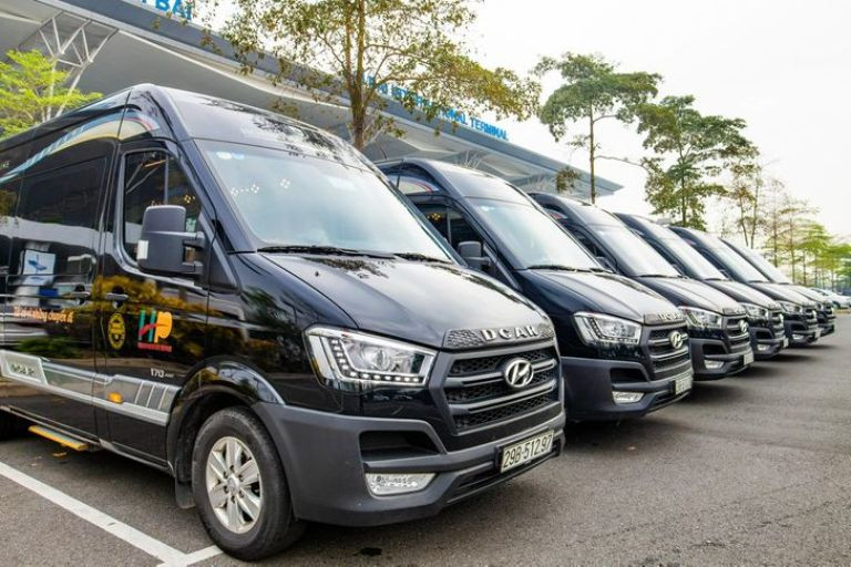 Nội thất xe limousine sang trọng trên tuyến xe khách Đà Nẵng Huế