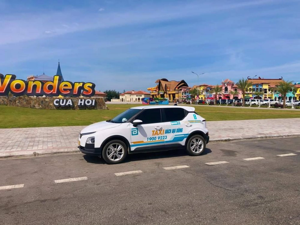 Nội thất xe taxi rộng rãi, đảm bảo sự thoải mái trong suốt hành trình đặt taxi Đức Trọng.