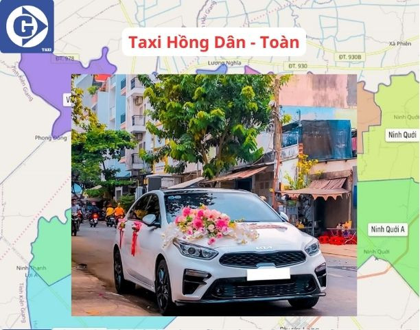 Nữ tài xế taxi đang mỉm cười, thể hiện sự thân thiện và chuyên nghiệp của dịch vụ.*