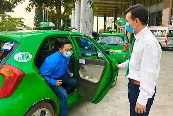 Phong cách phục vụ chuyên nghiệp của tài xế taxi Mai Linh Thanh Hóa