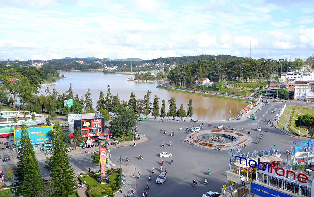 Phong cảnh Đà Lạt thơ mộng, thu hút du khách, minh chứng cho nhu cầu dịch vụ taxi toàn quốc Đà Lạt