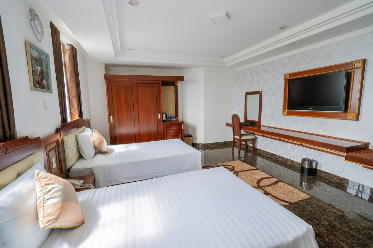 Phòng Suite Twin tiện nghi tại Khách sạn Đức Long 2