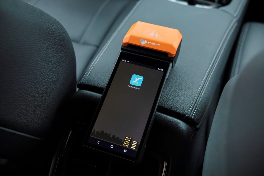 Phương thức thanh toán đa dạng của Taxi Xanh SM tại Hà Đông.