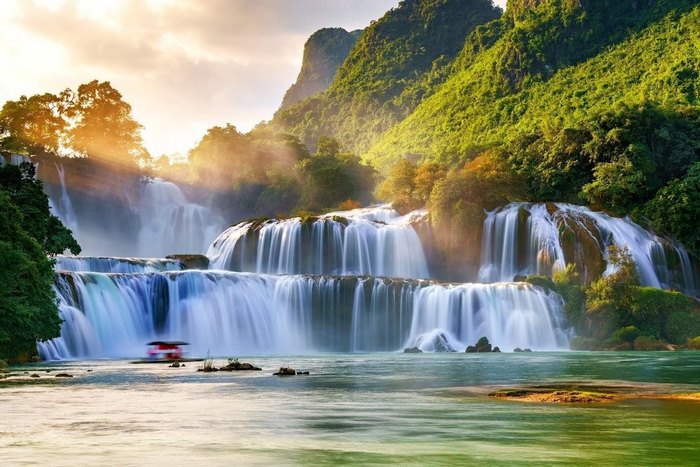 Thác Yaly sở hữu vẻ đẹp tựa tiên cảnh