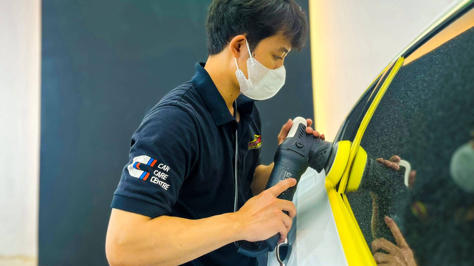 Quá trình đánh bóng sơn xe ô tô sẽ làm mất lớp phủ Ceramic (nếu đã có trước đó).