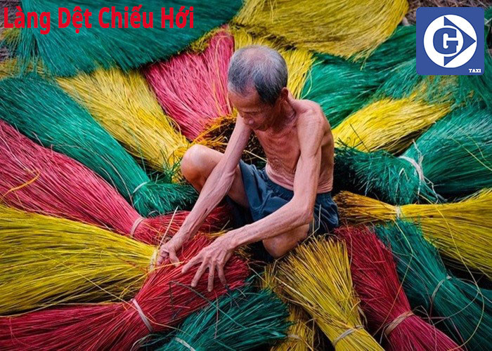 Quá trình dệt chiếu truyền thống tại Làng nghề Chiếu Hới khi du lịch Thái Bình