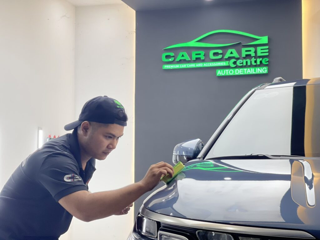 Quá trình phủ ceramic bảo vệ bề mặt sơn xe hơi