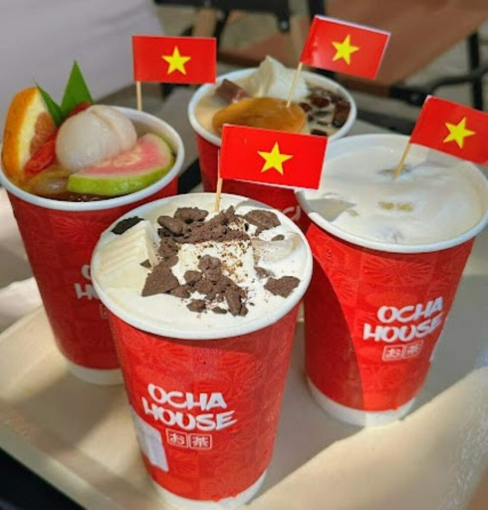 Quán cafe Ocha House Gia Lai thay đổi decor theo mùa lễ hội