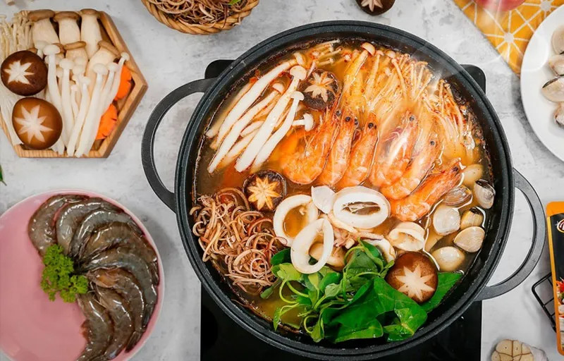 Quán Lẩu Mười là điểm đến lý tưởng cho du khách yêu thích món lẩu tại Núi Thành Quảng Nam