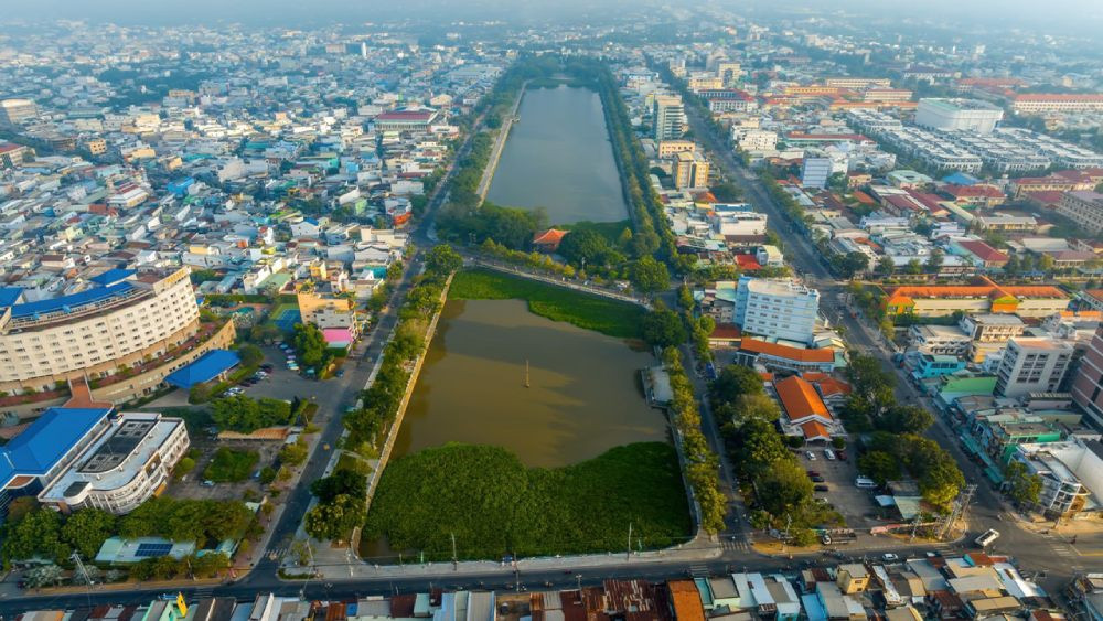 Quang cảnh Mỹ Tho Tiền Giang sôi động với các hãng taxi hoạt động