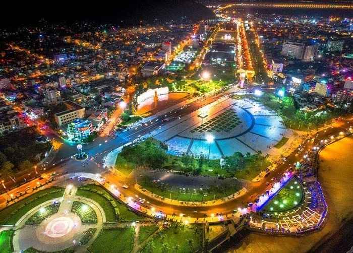 Quảng trường gắn với thời gian lịch sử
