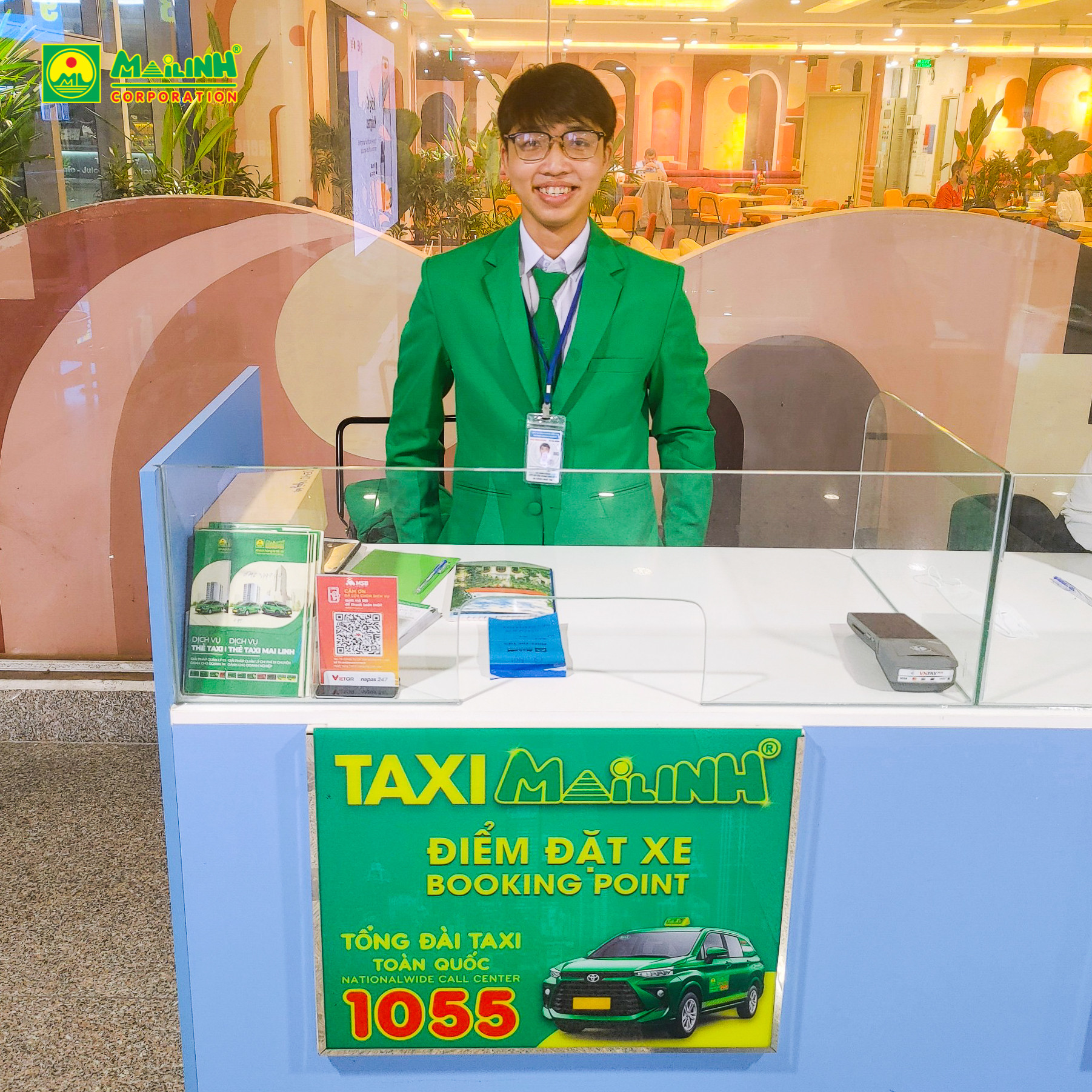 Quầy dịch vụ taxi mai linh tân an tại sân bay Tân Sơn Nhất