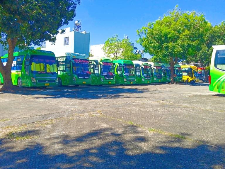 Quầy giao dịch tại văn phòng Nhà xe Việt Tân