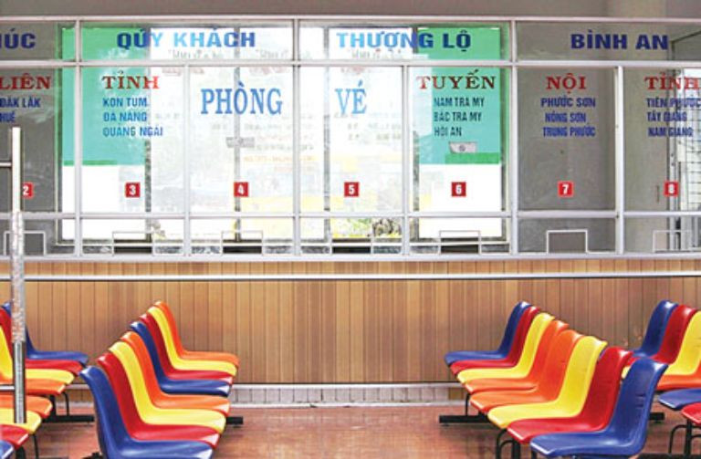 Quầy làm thủ tục tại văn phòng Nhà xe Kim Mạnh Hùng
