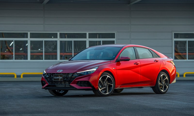 Sedan Hyundai Elantra với diện mạo sang trọng và thể thao