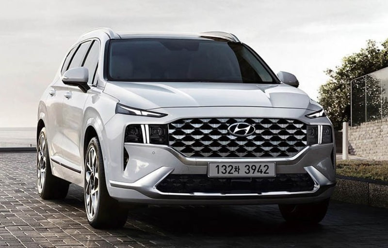 SUV Hyundai Santa Fe với thiết kế sang trọng và đa dụng