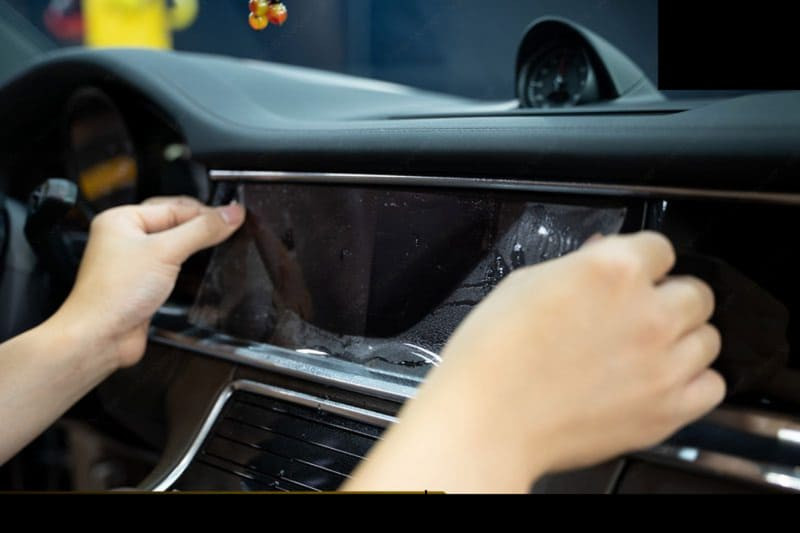 Tác dụng của việc dán PPF bảo vệ nội thất xe hơi