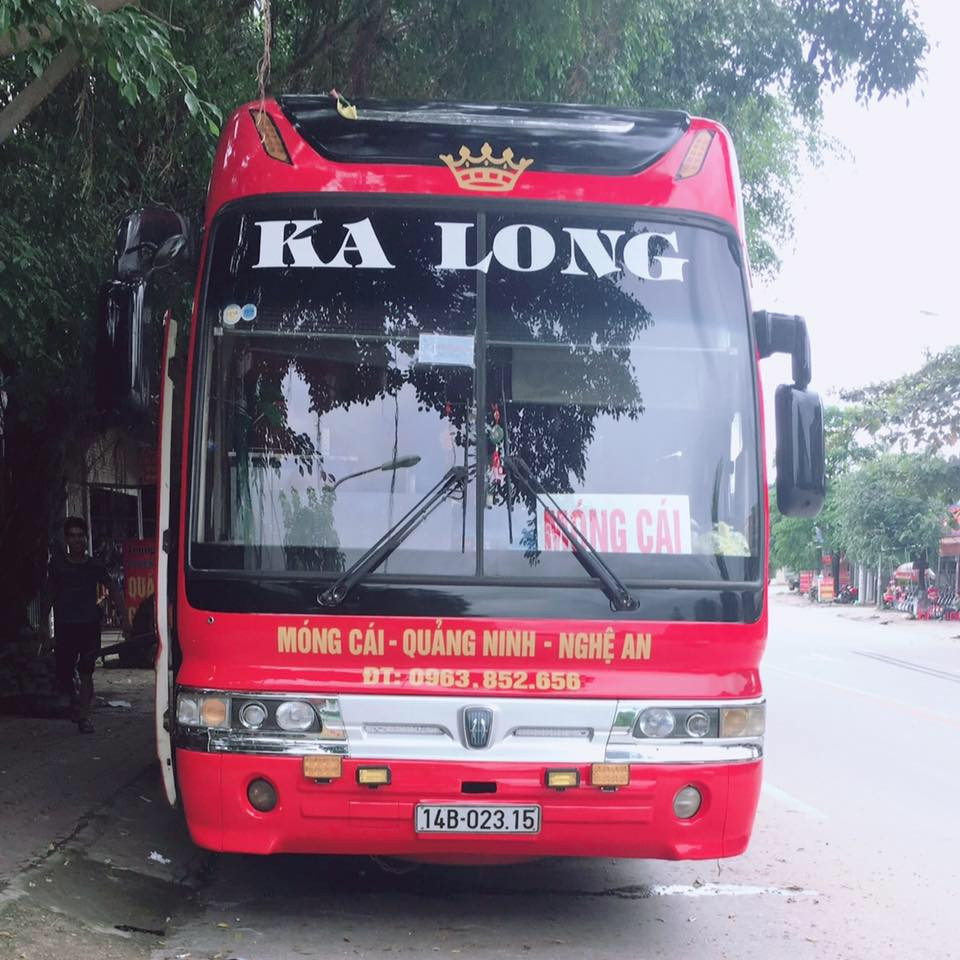 Tài xế Ka Long có kinh nghiệm lái xe an toàn trên tuyến Hà Nội Hạ Long