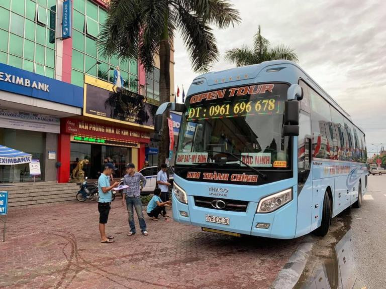 Tài xế kinh nghiệm của Nhà xe Kim Thành Chính sẵn sàng khởi hành