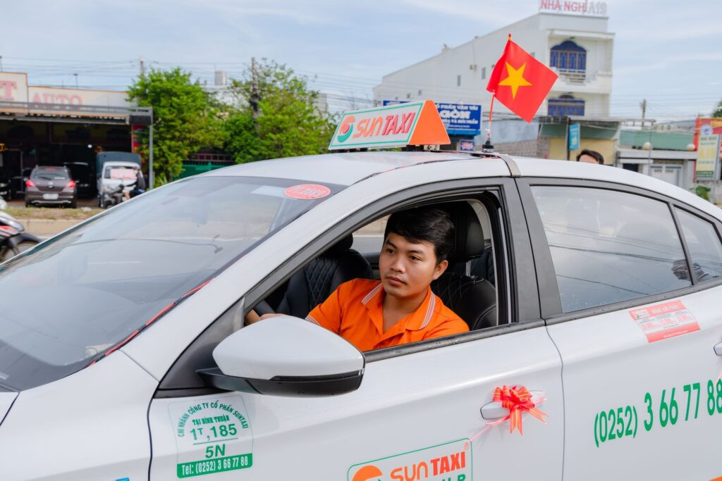 Tài xế Sun Taxi La Gi chuyên nghiệp và tận tâm