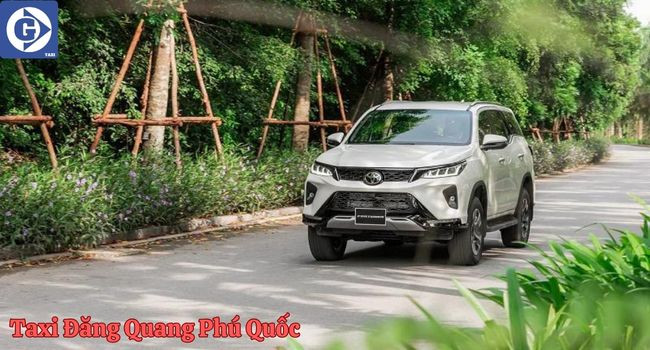 Tài xế Taxi Đăng Quang Phú Quốc thân thiện và chuyên nghiệp