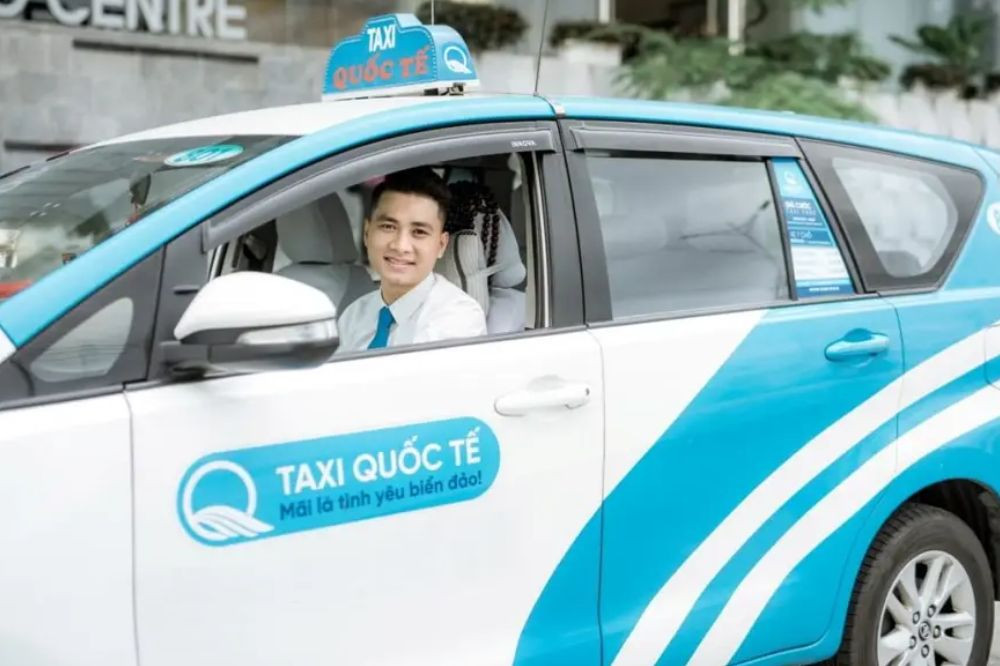 Tài xế taxi Quốc Tế giàu kinh nghiệm, phục vụ khách hàng chu đáo trên mọi nẻo đường Di Linh
