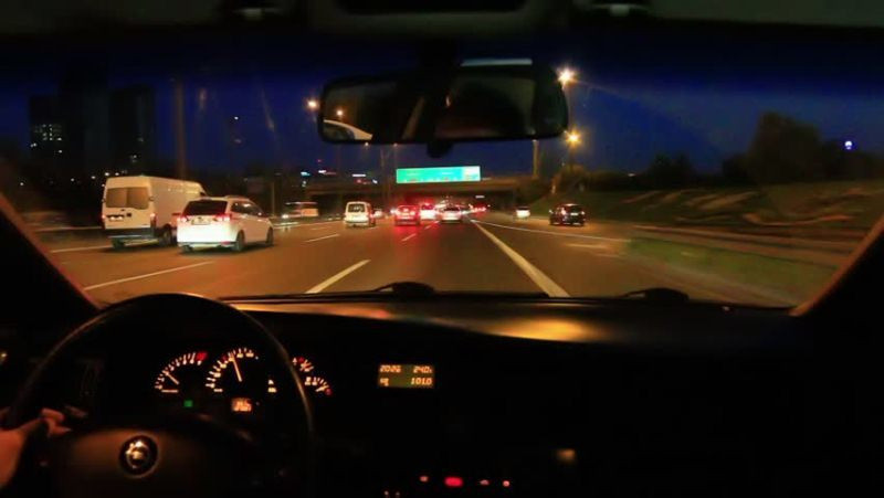 Tăng khoảng cách an toàn khi di chuyển vào ban đêm