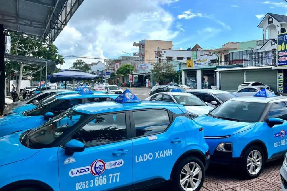 Taxi An Nhơn được Lado chuyển đổi xanh