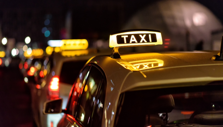Nên tìm hiểu kỹ về thương hiệu taxi để đảm bảo an toàn khi di chuyển