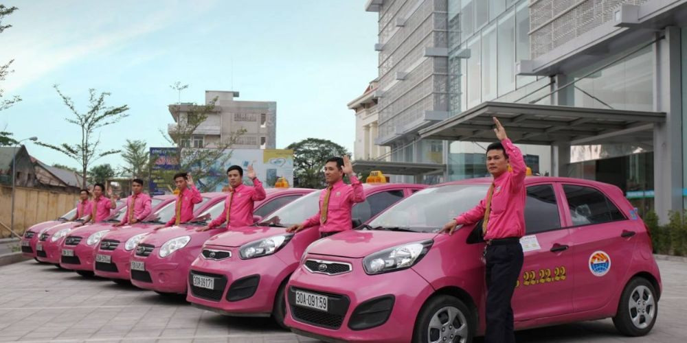 Taxi Hoàng Anh, với màu hồng đặc trưng, là lựa chọn phổ biến cho taxi An Dương Hải Phòng