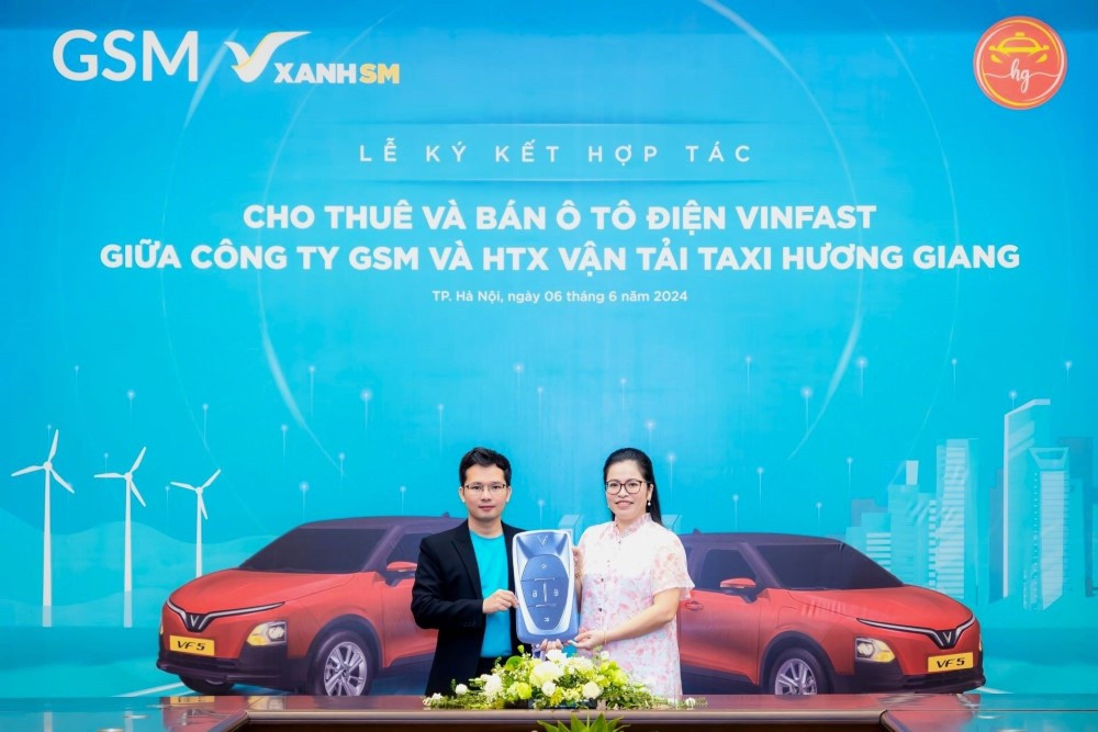 Taxi Hương Giang hợp tác với GSM, mang xe điện Vinfast đến phục vụ hành khách tại Việt Yên