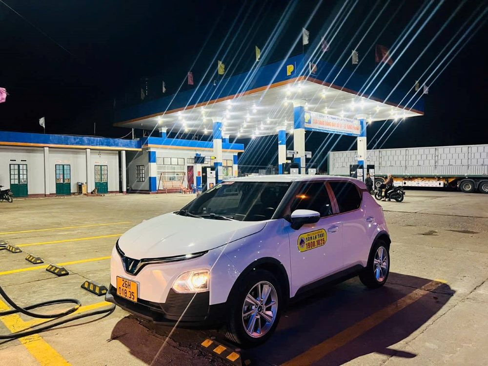 Taxi Hương Sen Sơn La luôn sẵn sàng phục vụ hành khách bất kể ngày đêm, mang lại sự an tâm