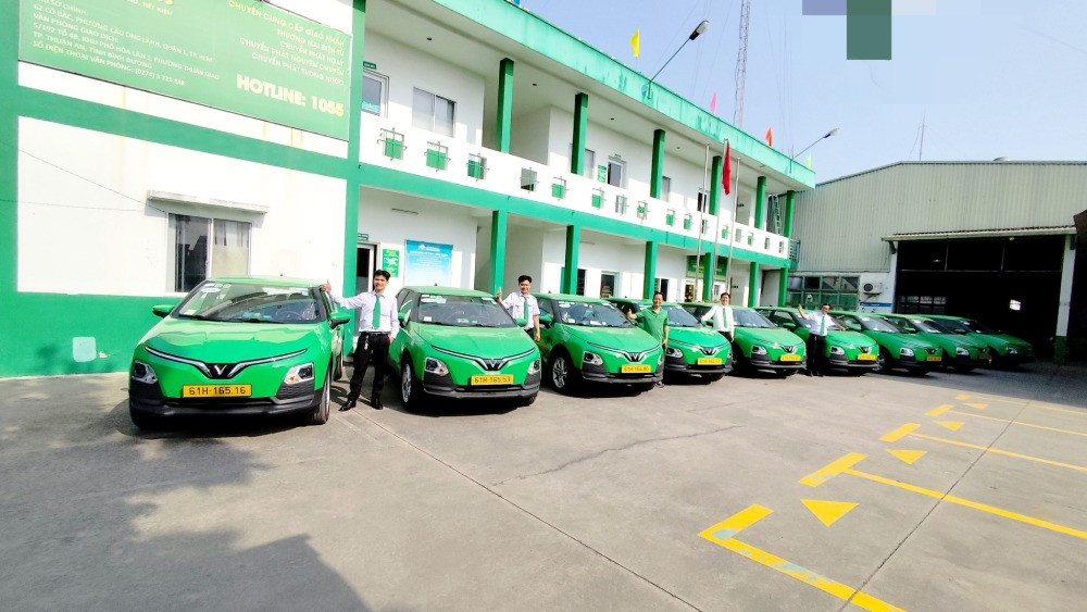 Taxi Mai Linh chính thức đưa dòng xe điện VinFast thân thiện môi trường vào phục vụ khách hàng