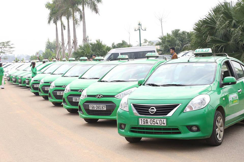 Taxi Mai Linh với màu xanh lá đặc trưng tại Vĩnh Phúc
