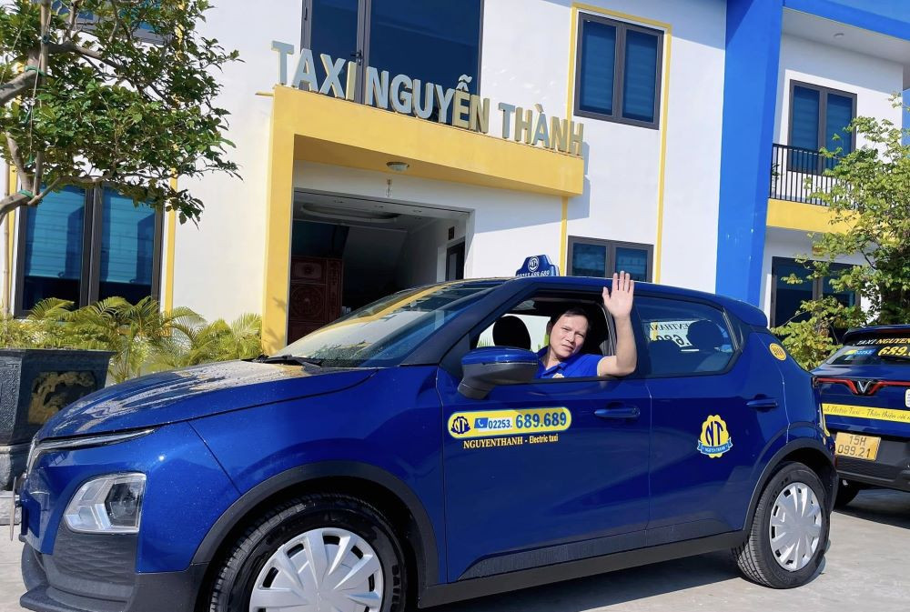 Taxi Nguyễn Thành Kiến Thụy Hải Phòng với dàn xe đời mới